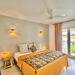 Appartement 2 Chambres Sur La Belle Plage De Grand Case