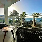 Maho Beach House - Luxe Studio - Ocean Escape