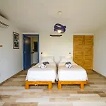 Les Cabanes Perchees