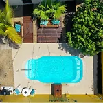 Anate Beach Apartments, Mangel Alto