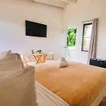 La Jamaca - Island Vibe Hotel