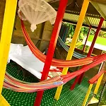 Le Petit Paradis