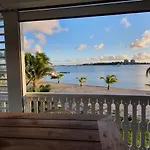 La Vida - Duplex On The Beach