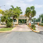 Aquatika Beach Resort & Waterpark