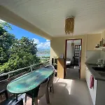 Top Hill Hostel- Martinique- Auberge Dortoir