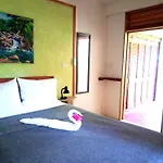 Serenity Lodges Dominica