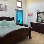 Ocean Breeze Villa Carismar