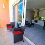 Cayman Luxury Rentals At The Grove
