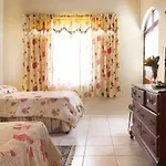 Montego Bay Grand Villa - 9-Bedroom Luxury Retreat With Olympic Sized Pool