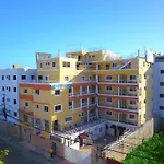 Tropical Island Apartahotel