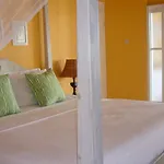Sugarapple Inn