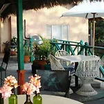 Bar-B-Barn Beach Hotel