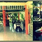 Les Orangers Eco Hotel
