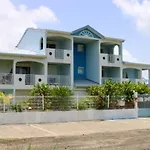 Bed & Breakfast - 6 Suites - Piscine Et Plage Pointe Faula