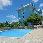 Au Petit Paradis