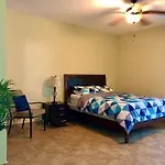 Tio Pepe\'S Guest House