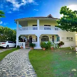 El Malecon B&B Hotel