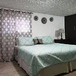 Hill Retreat - Kingston