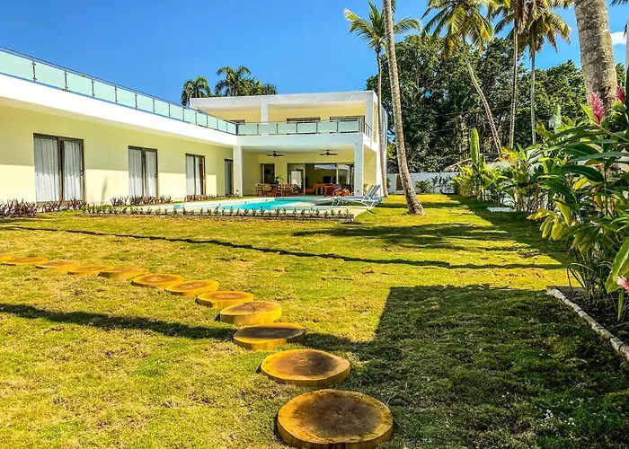 Villa Calma, Luxury For Big Groups At The Beach With Large Pool
