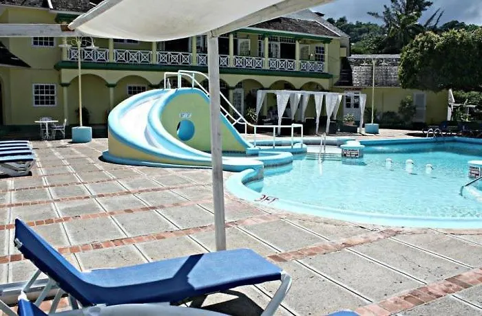 Private 2 Bedroom Beachfront Penthouse Condo Ocho Rios, Jamaica