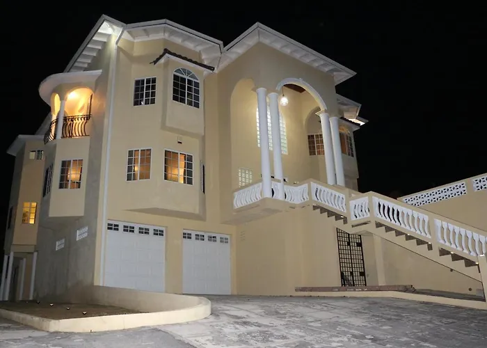 A Luxurious 4-Bedroom Private Villa With Games Room, Theatre & Modern Art