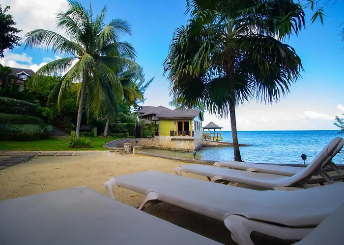 Crystal Cove Oceanfront/ 2 Bedroom Condo