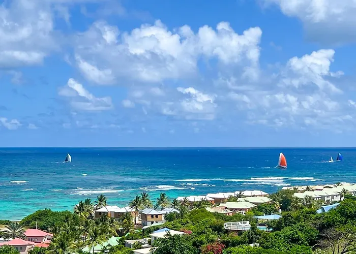 Villa Magic - Stunning Ocean View, Pool & Starlink Internet