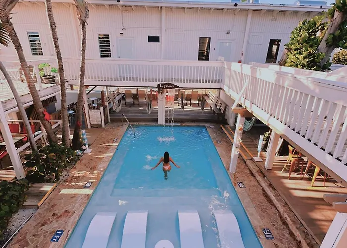 La Jamaca - Island Vibe Hotel
