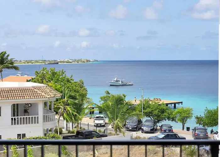 Bonaire Beach Apartment 17 With Communal Pool And Diving Facilities