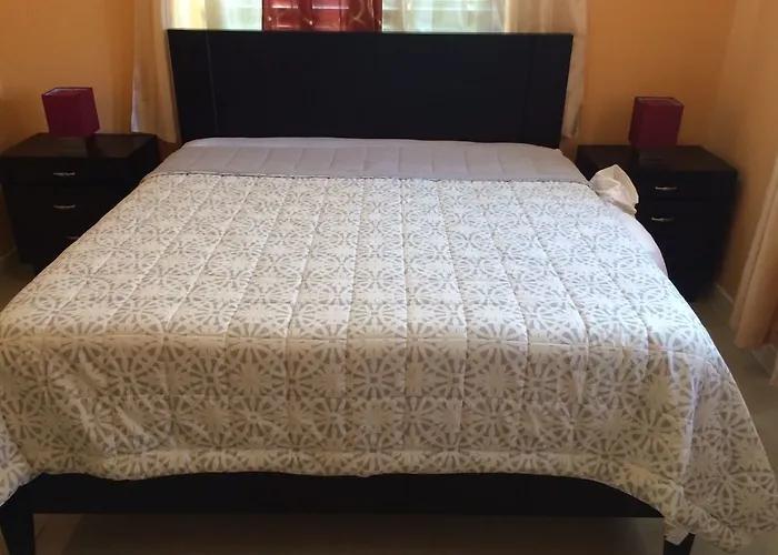 Ocho Rios Boardwalk Apartment