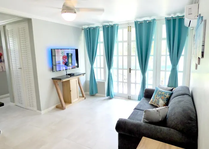 Beach One Bedroom Suite A22