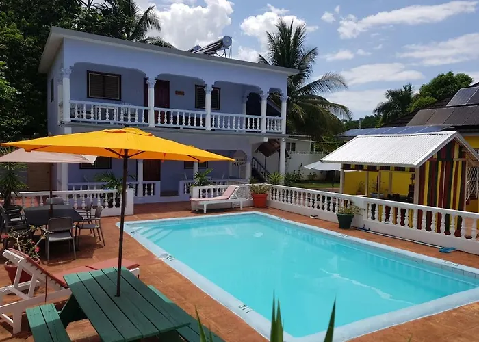 Almond Tree Villa & Apartments