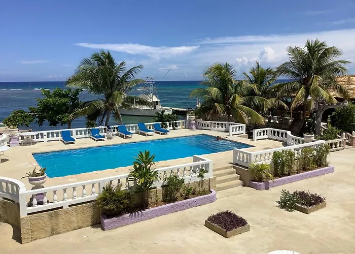 Cariblue Hotel & Scuba Resort