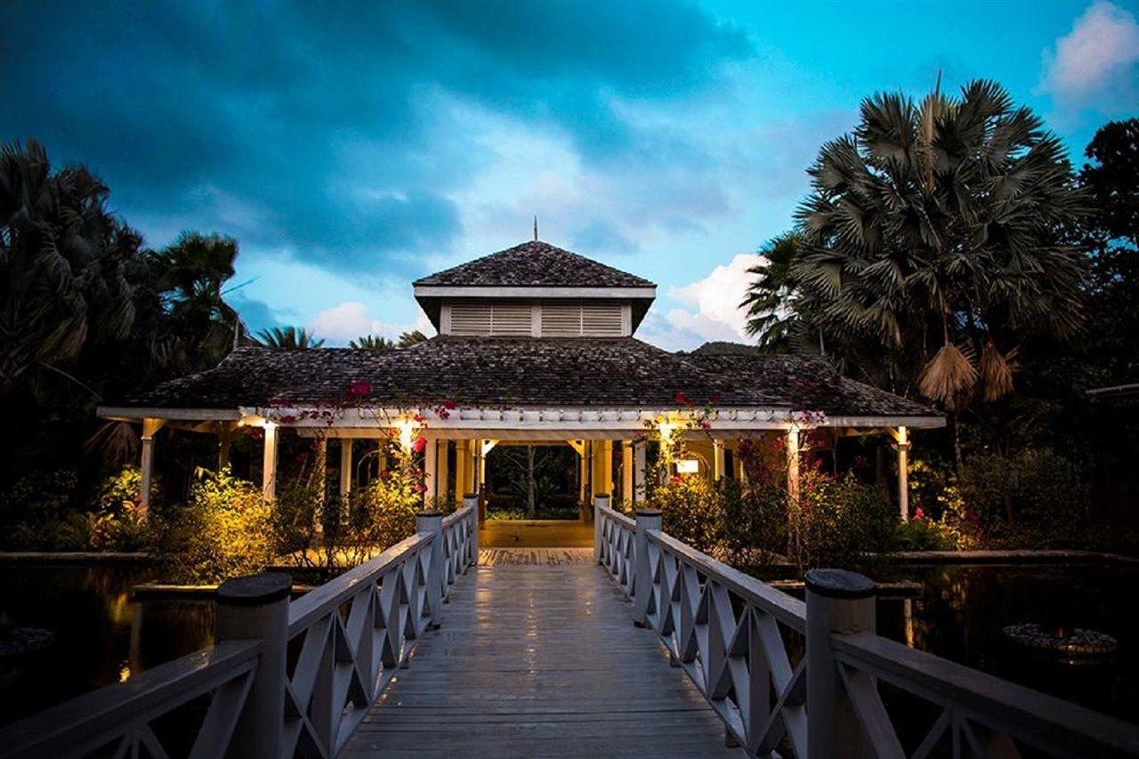 Carlisle Bay 5*