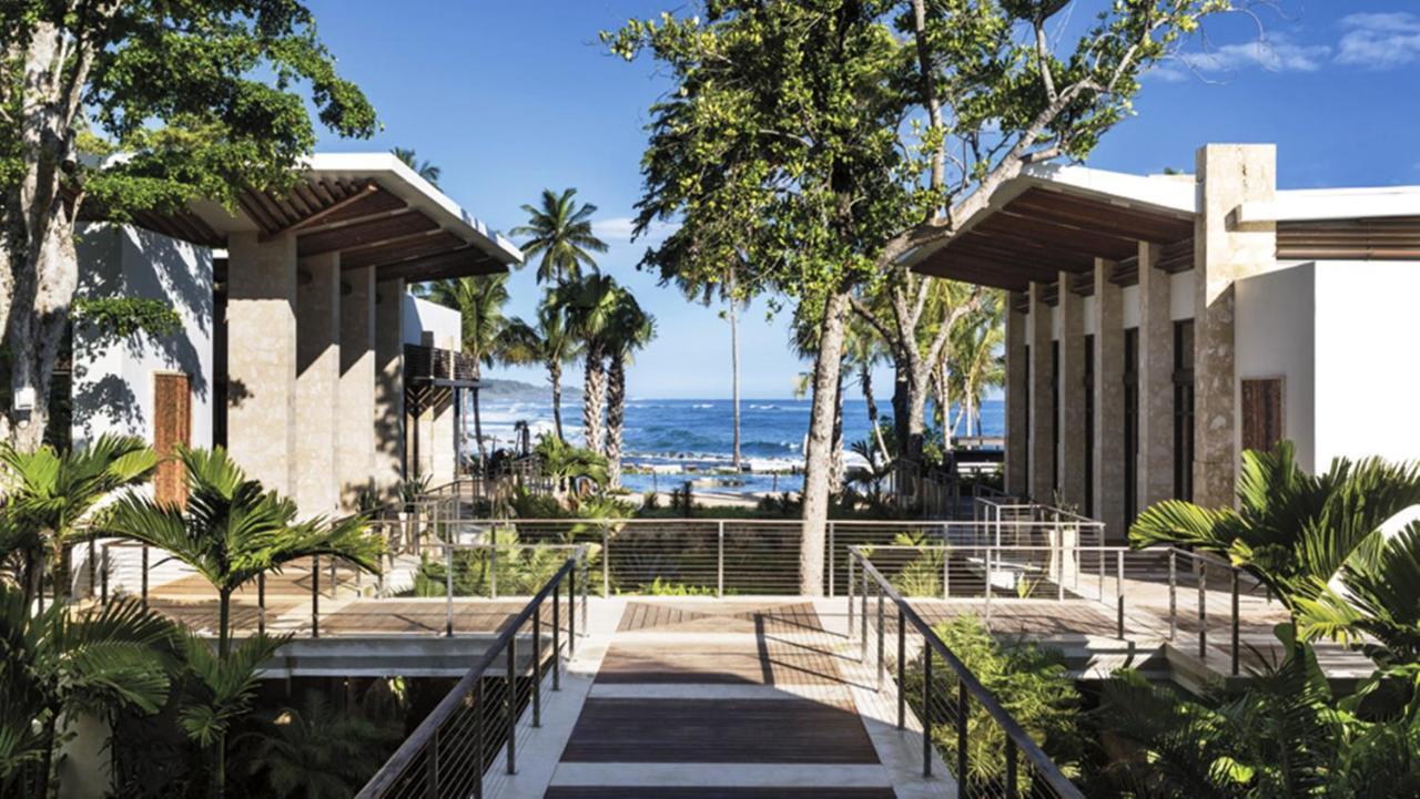 Hotel Residences At Beach, A Ritz Carlton Reserve 5*