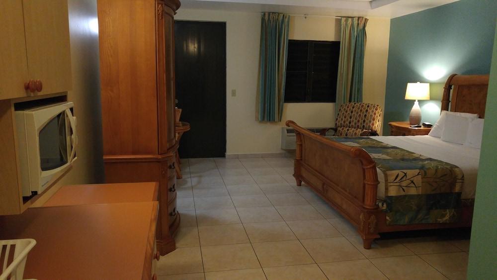 Fajardo Inn 3*