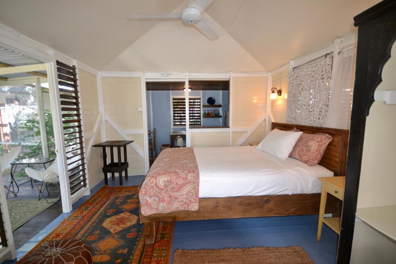 Katamah Beachfront Guesthouse Hotel 4*