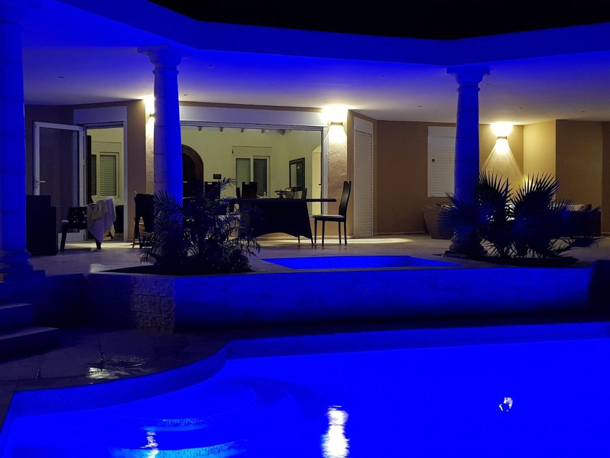 C'renity Villa *