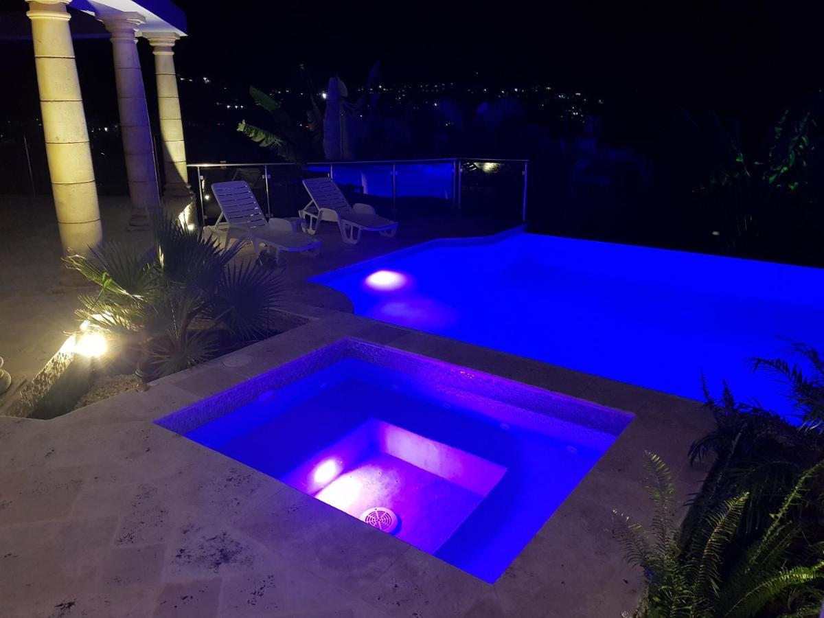 C'renity Villa *