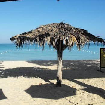 Bar-b-barn Beach