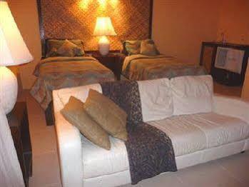 Hotel Moxons Club Boscobel