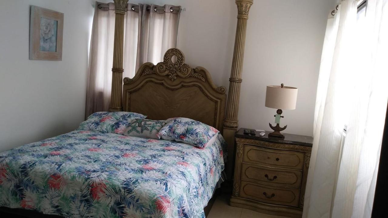 White House Mansion * Puerto Plata
