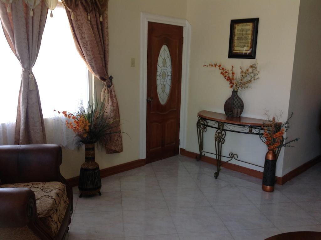 Guest house Cazwin 3*
