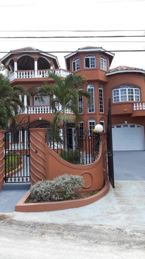 Guest house Cazwin