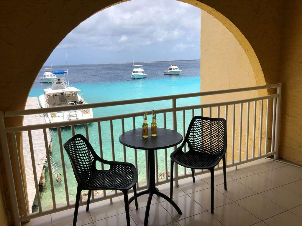 Divi Flamingo 3*