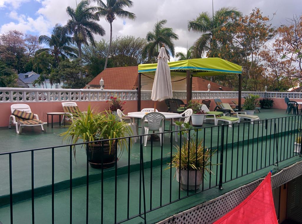 Hotel Towne Nassau