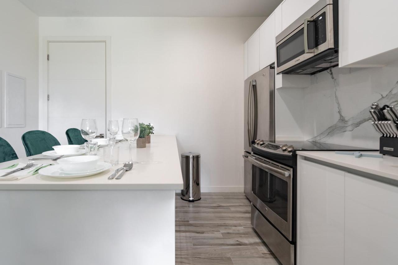 Luxury Ocean Views In Palm Apartamento