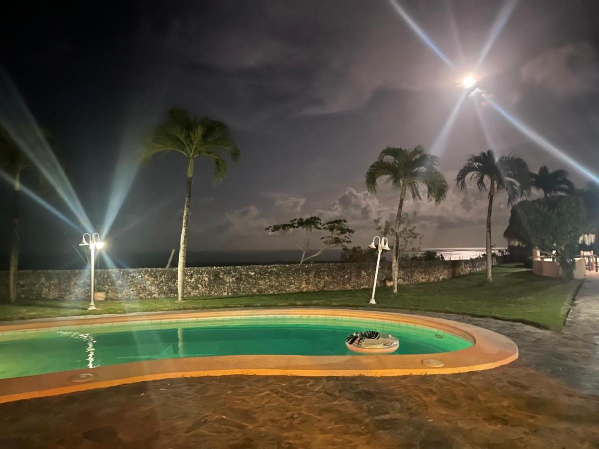 Ocean Breeze Carismar Villa *