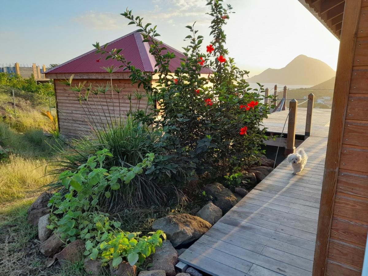 Ti Kaz Anoli En Bois Avec Vue Sur La Baie Casa de férias Terre-de-Bas