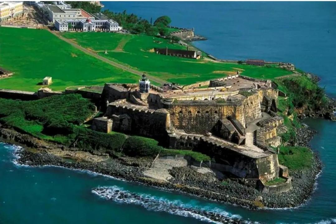 Cond. St. Tropez Apartamento San Juan